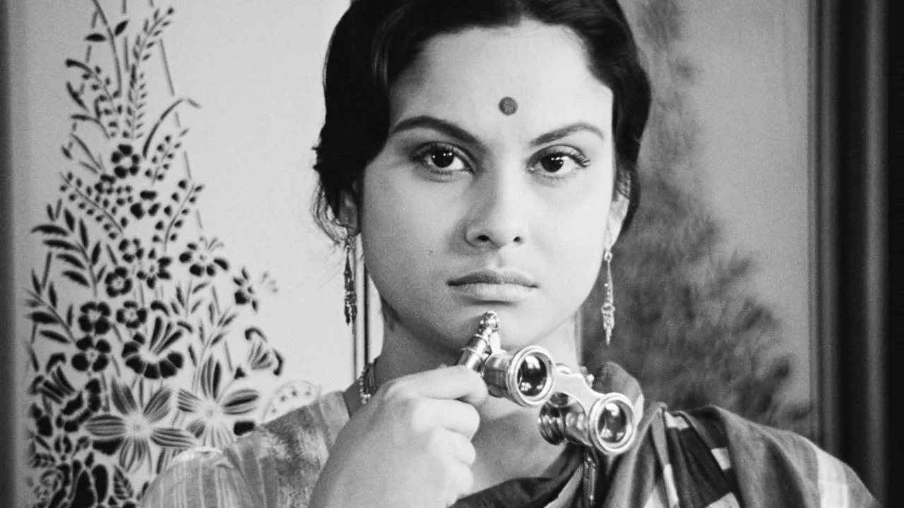Charulata - Die einsame Frau