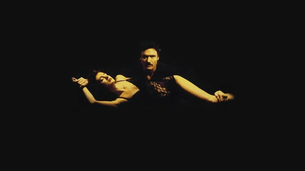 Love Crimes - Das gnadenlose Auge