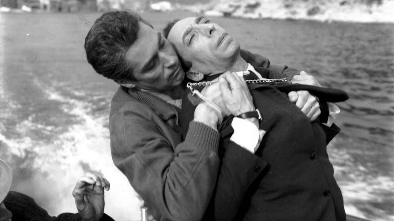 OSS 117 - greift ein